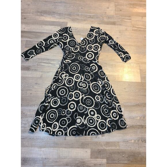 GNW size 8 women's black and white midi fit and flare dress - Picture 3 of 7
